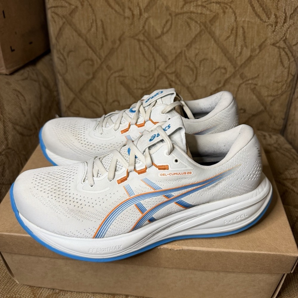 Asics Gel-Cumulus 28 Mens Size 9 White Blue Athletic Running Shoes Sneakers